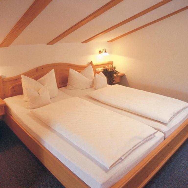 Gästehaus Lechner in Reit im Winkl - Standard Apartment - 1