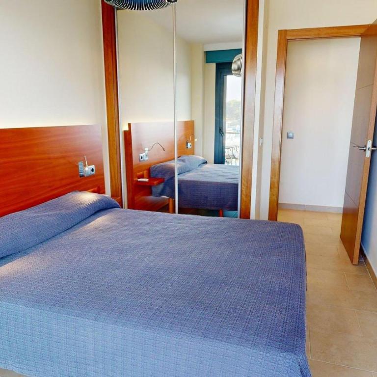 Trebol apartamento climatizado y piscina - Two-Bedroom Apartment - 8