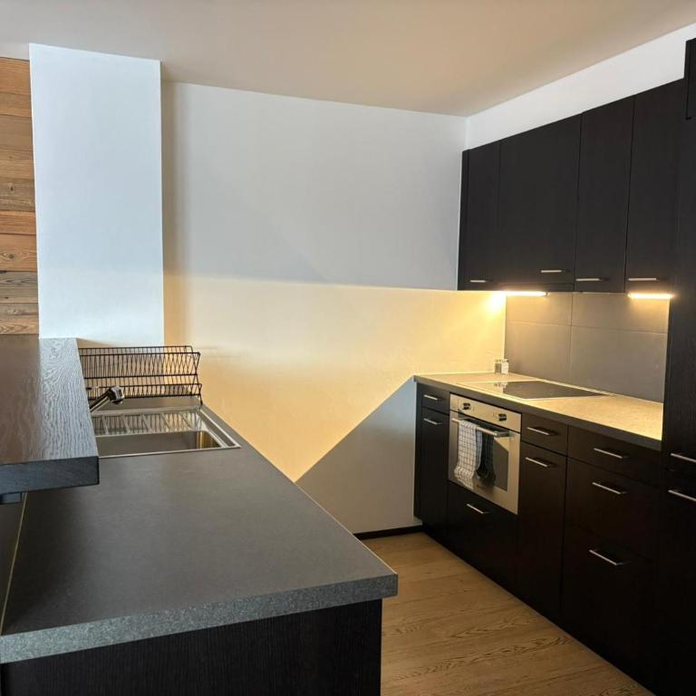 Les Elans - Family Two-Bedroom Apartment with View - 7