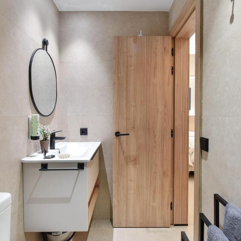 Oh SUITES Paseo de Las Canteras 58 - Estudio Familiar - 7