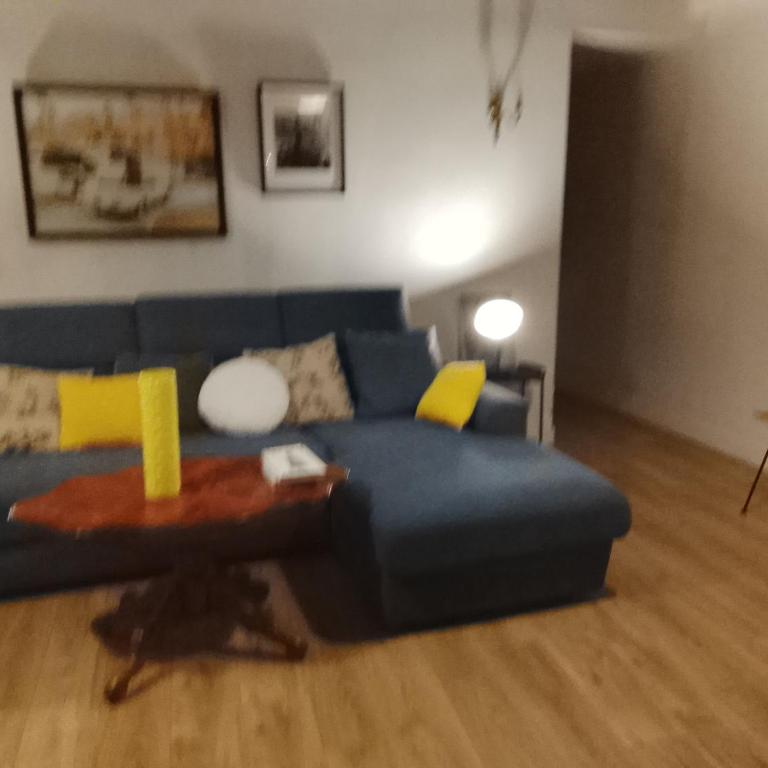 Gare Montoparnasse ,awesome, 76 m2 2 bedroom,,center of st Germain ,5 mins Eiffel tour and Louvre meusm ,2 mins latin dustrict and Cathedral of Notre of Paris - Appartement 1 Chambre - 16
