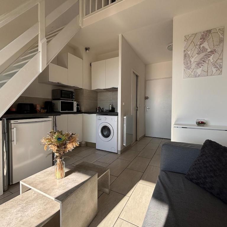 Studio vue mer à Sanary, tout équipé ! - One-Bedroom Apartment with Sea View and Terrace - 2