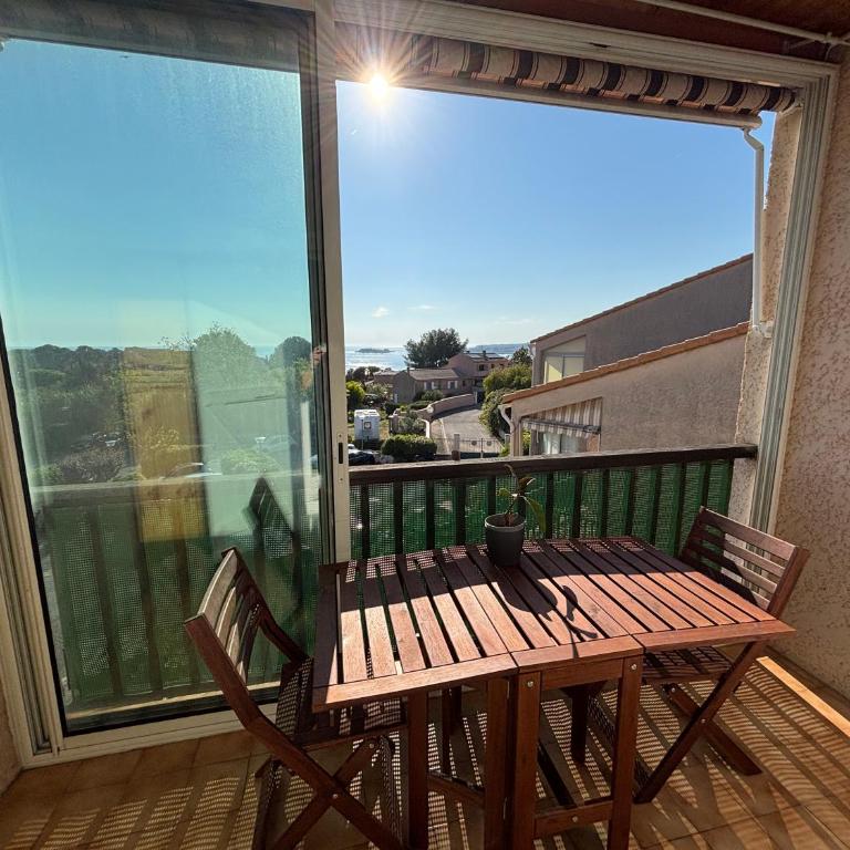 Studio vue mer à Sanary, tout équipé ! - One-Bedroom Apartment with Sea View and Terrace - 9