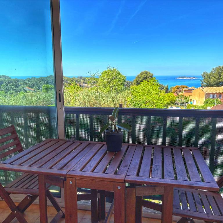 Studio vue mer à Sanary, tout équipé ! - One-Bedroom Apartment with Sea View and Terrace - 1