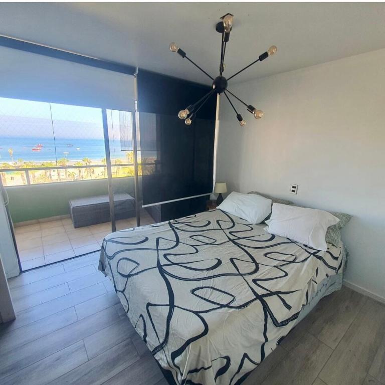 Beach front Apartment Cavancha Beach, Iquique - Three-Bedroom Apartment - 10