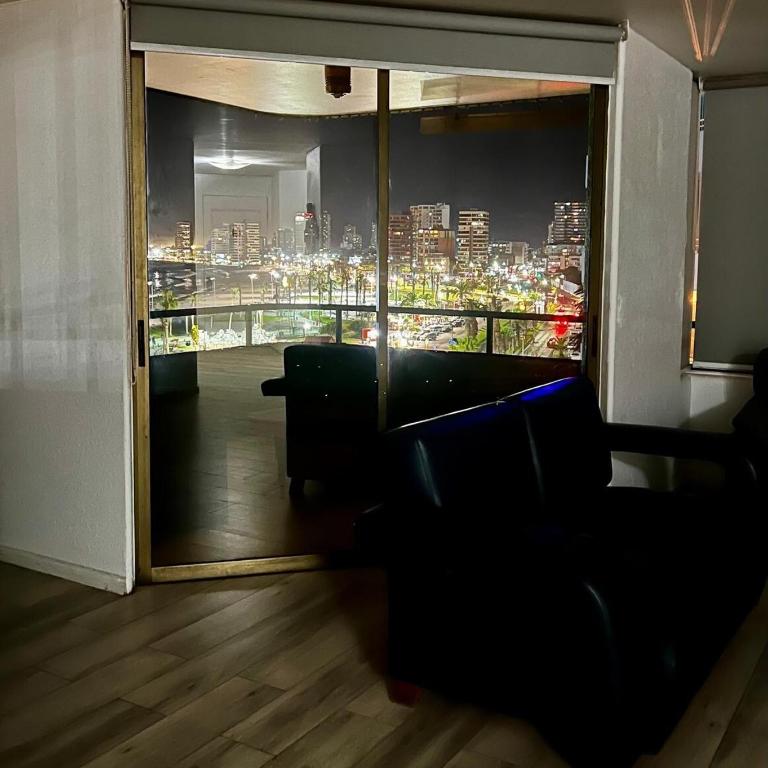 Beach front Apartment Cavancha Beach, Iquique - Three-Bedroom Apartment - 27