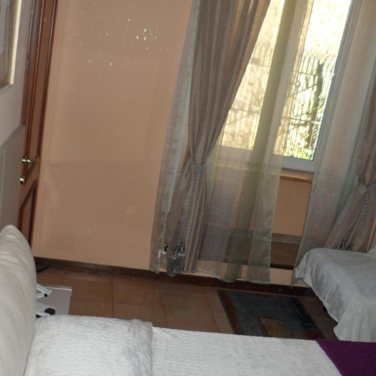 Gina B&B - Camera Tripla - 7