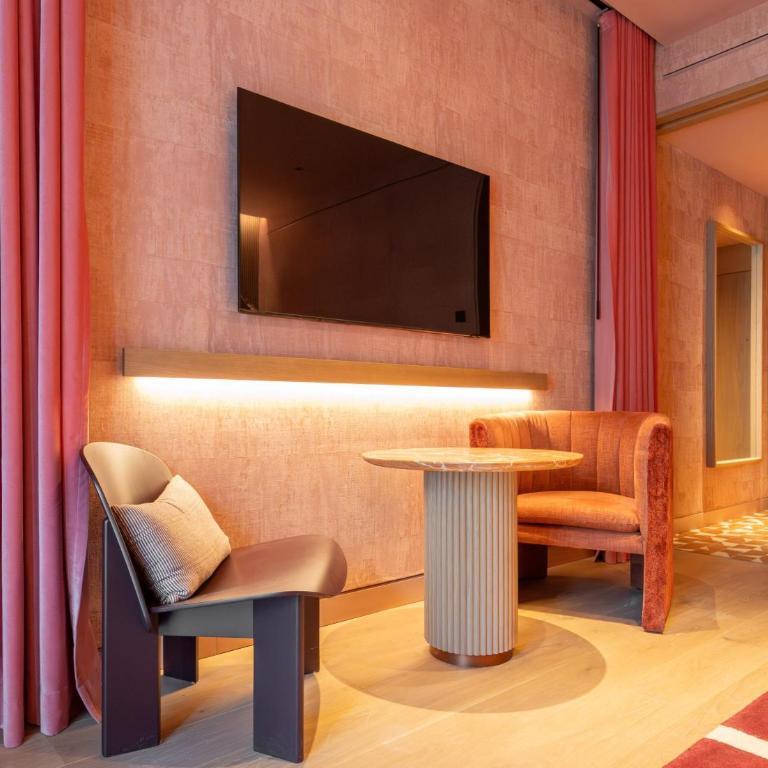 Hotel Palacio Bellas Artes San Sebastian, Curio Collection by Hilton - Double Room with Two Double Beds and Gallery - 10