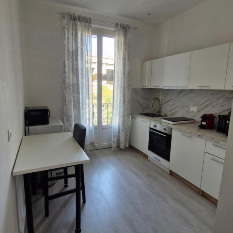 Chateauneuf - Appartement 3 Chambres - 6