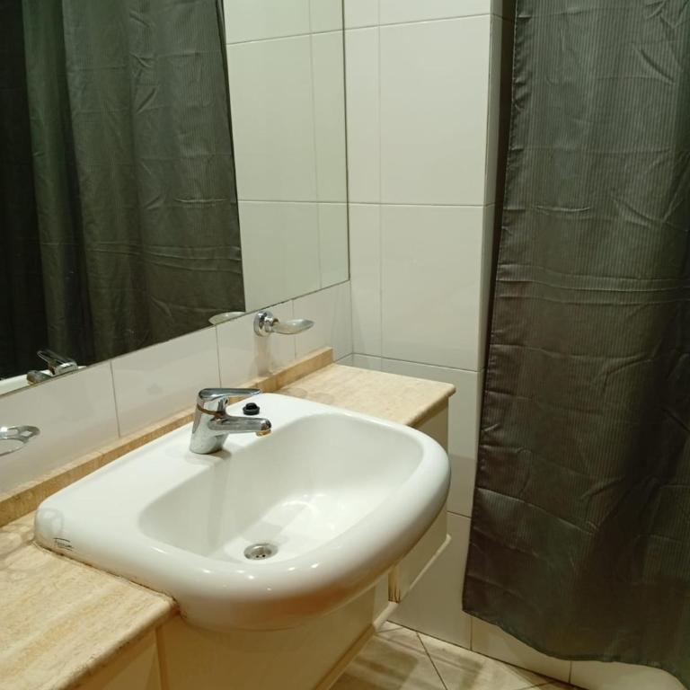 Luminoso Piso Alto con Pileta, Laundry, Sauna y Seguridad - Apartamento de 1 dormitorio - 8