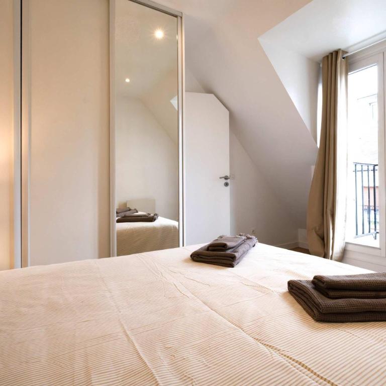 Bright 2BR with Balcony Chic Paris - Appartement - 7