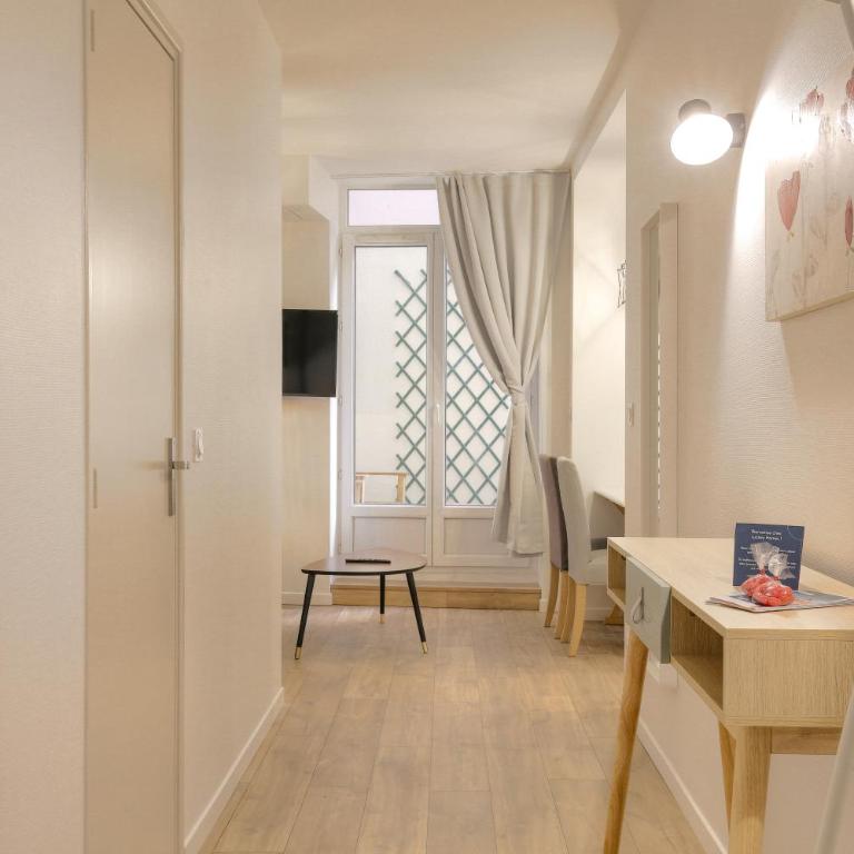 Appartement avec terrasse - Proche Berges du Rhône - Appartement 1 Chambre - 12