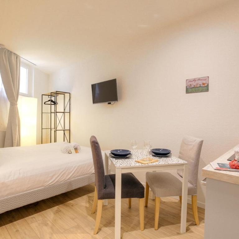 Appartement avec terrasse - Proche Berges du Rhône - Appartement 1 Chambre - 14