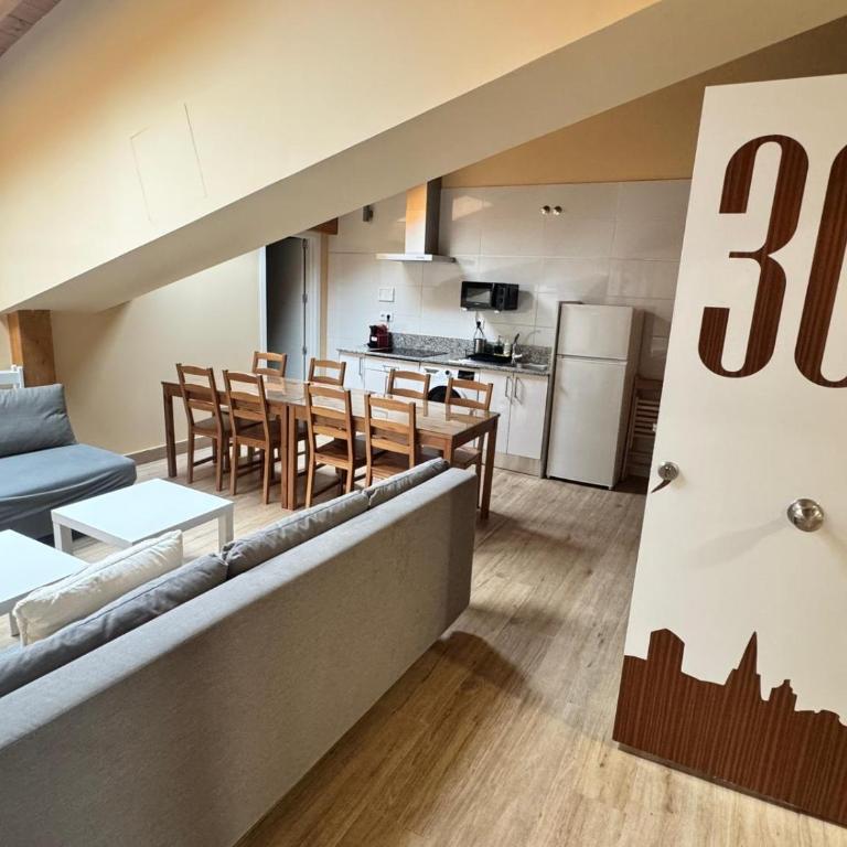 Apartamentos San Nicolás espaciosos para grupos junto a Laurel - Apartamento - 16
