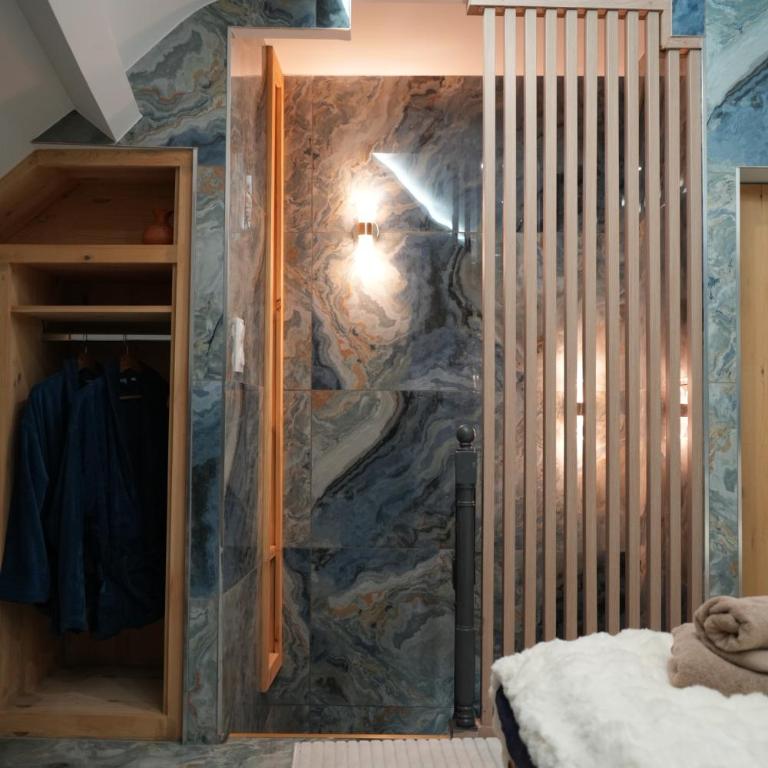 Bleu d'Opale Luxury Suite with Freestanding Tub - Appartement 1 Chambre - 14