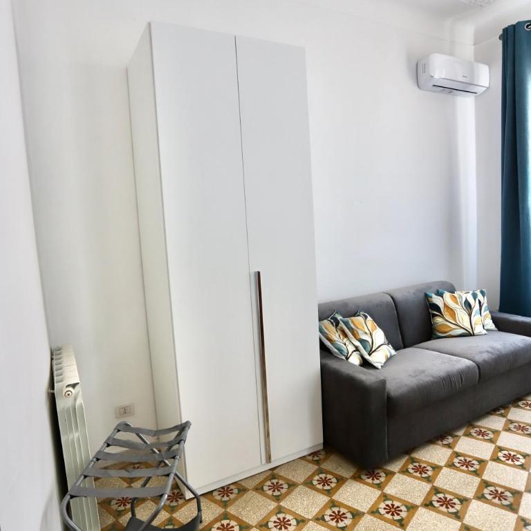 Alex's House La Spezia - Appartamento con 2 Camere da Letto e Balcone - 17