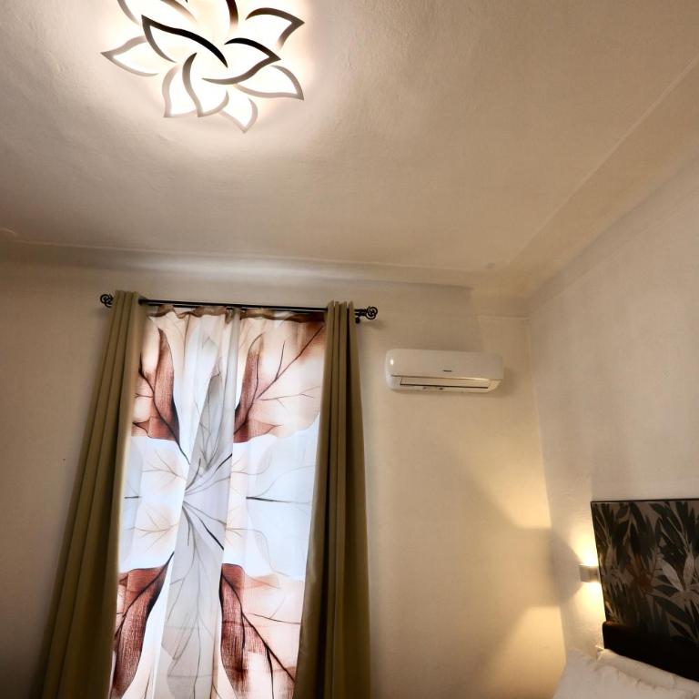 Alex's House La Spezia - Appartamento con 2 Camere da Letto e Balcone - 36
