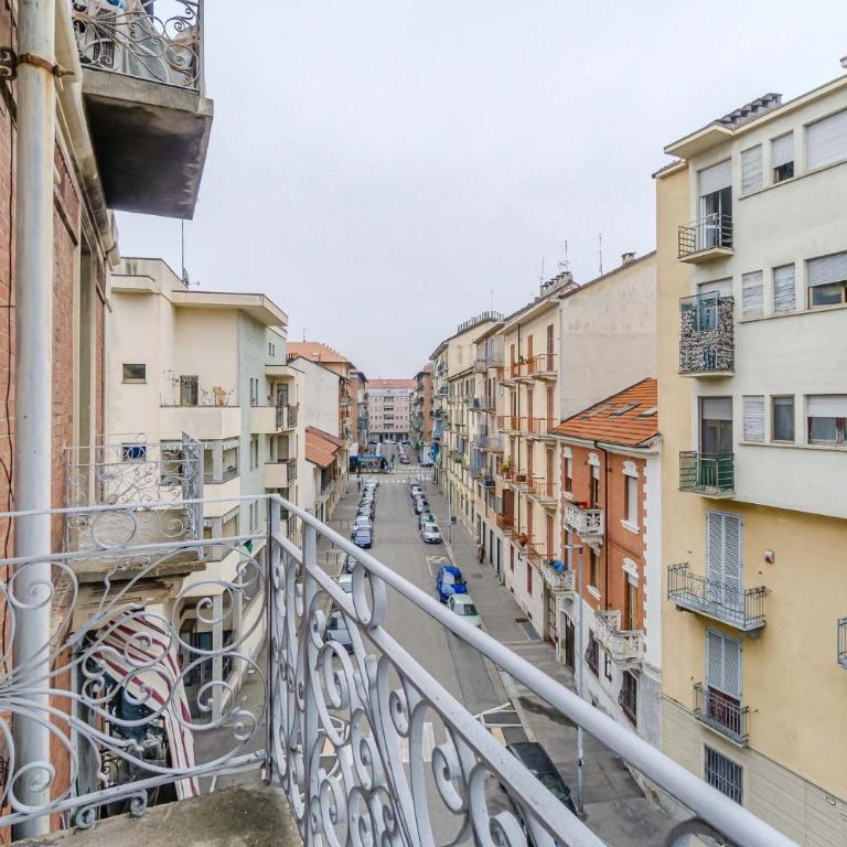 GuestHost - Carlotta & Ginevra Bright Flats near the Hospital - Appartamento con 1 Camera da Letto - 14