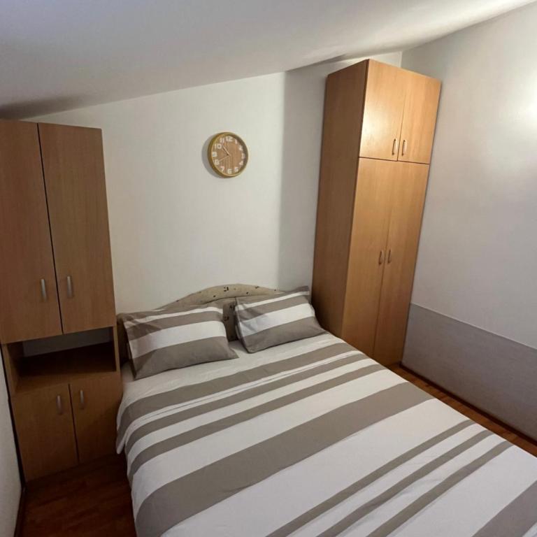 Apartments Teodora Obala - Standard Triple Room with Sea View - 2