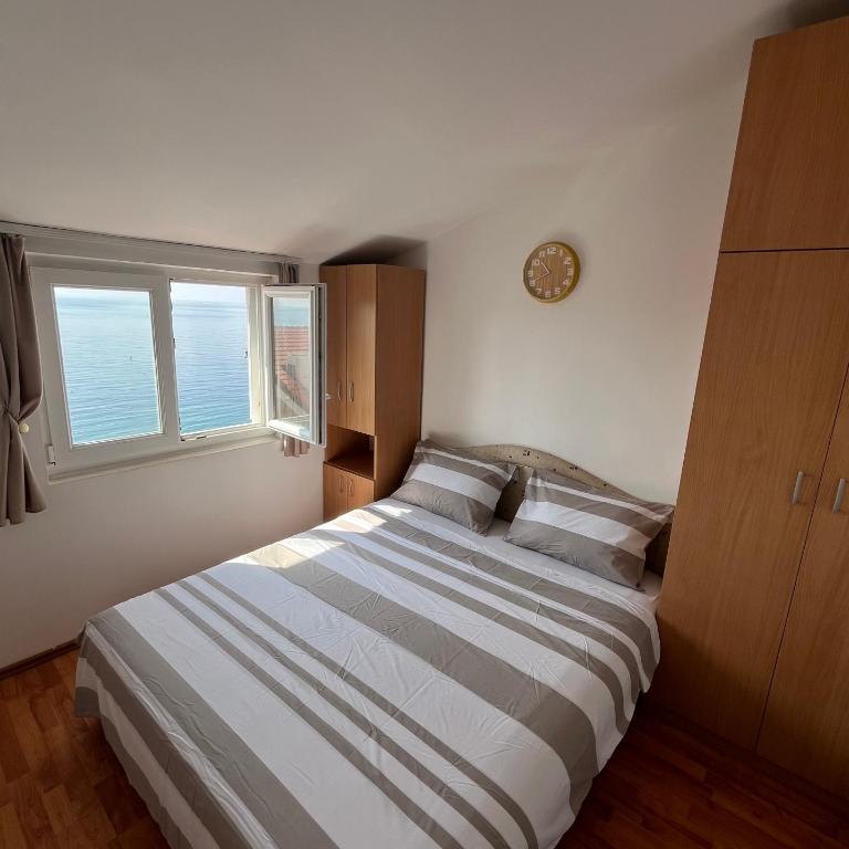 Apartments Teodora Obala - Standard Triple Room with Sea View - 3