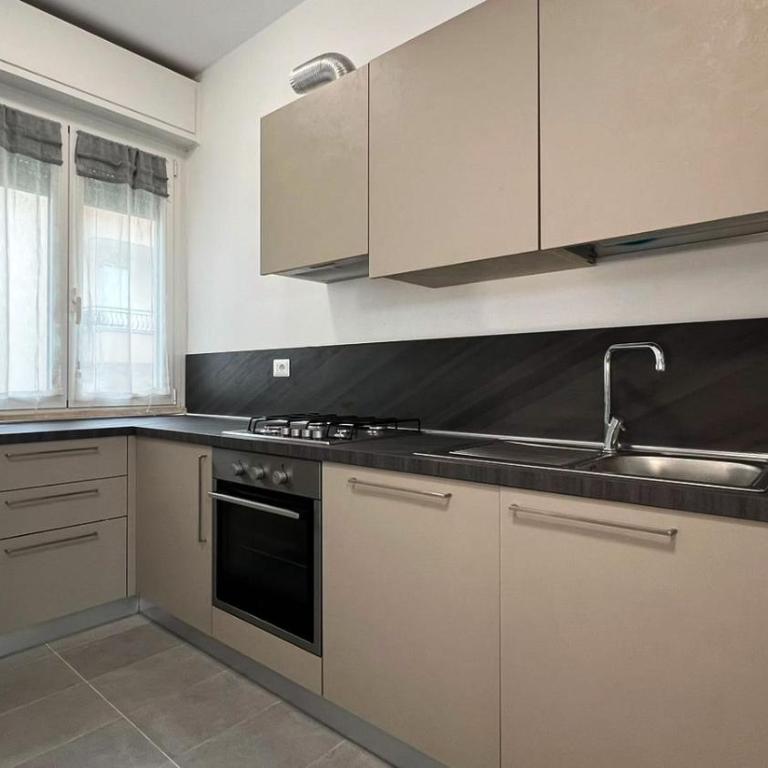 7 Trilocale in zona centrale - Appartamento con 2 Camere da Letto - 5