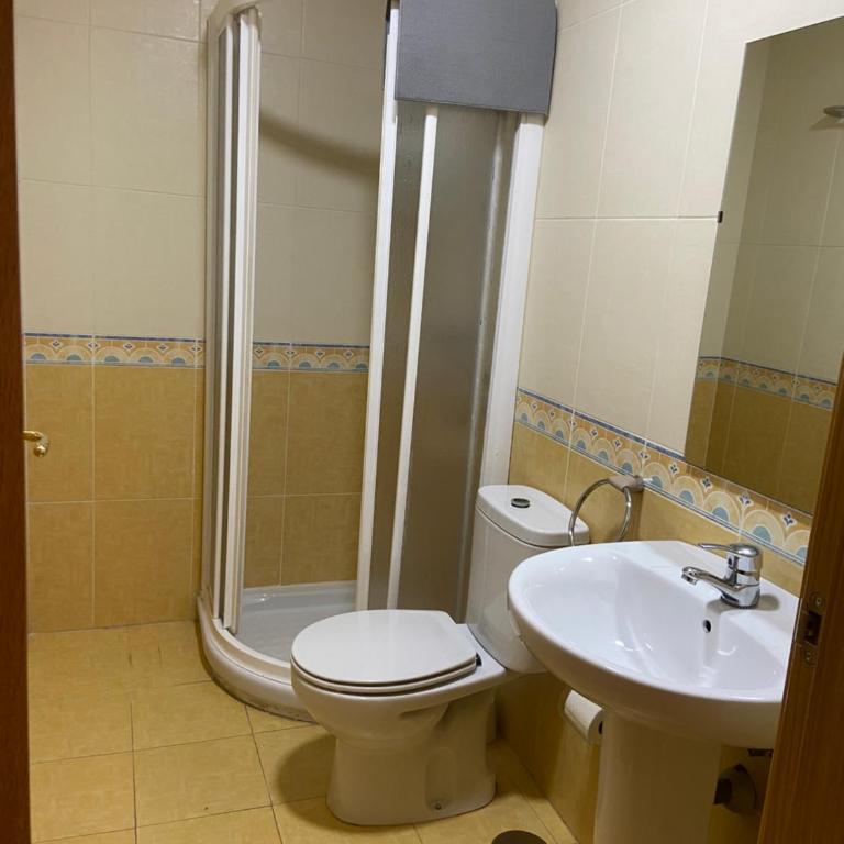 REMANAL Residencia - Habitación Doble con baño privado - 3