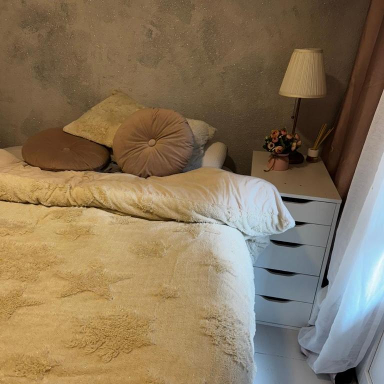 Habitación privada con balcón en Madrid Centro - Sol - Standard Single Room with Shared Bathroom - 3