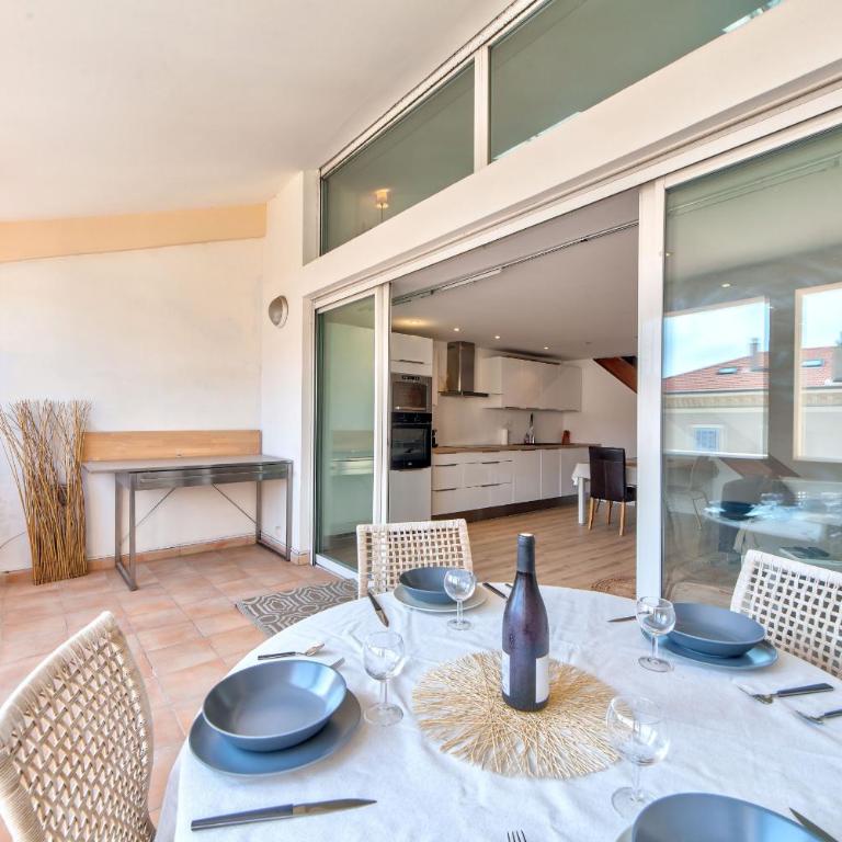 DUPLEX 2 chambres -TERRASSE Vue MER-FELIX FAURE A2B024 - Apartment mit 2 Schlafzimmern, Terrasse und Meerblick - 2