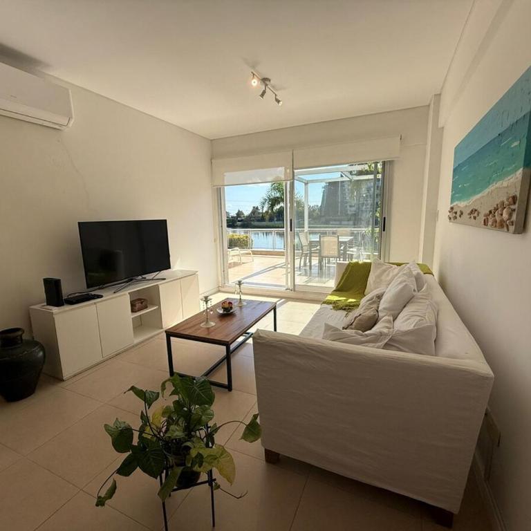 2 Ambientes con Terraza, Parrilla, vista a la Laguna y Cochera - Apartamento de 1 dormitorio - 3