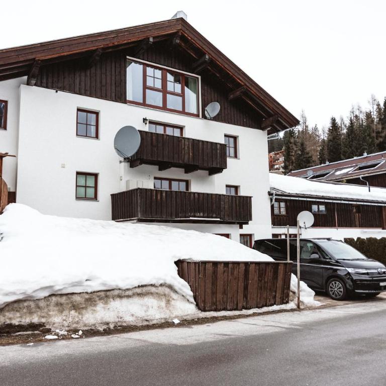 StAnton Snow - Deluxe Apartment mit Balkon und 2 Schlafzimmern - 19