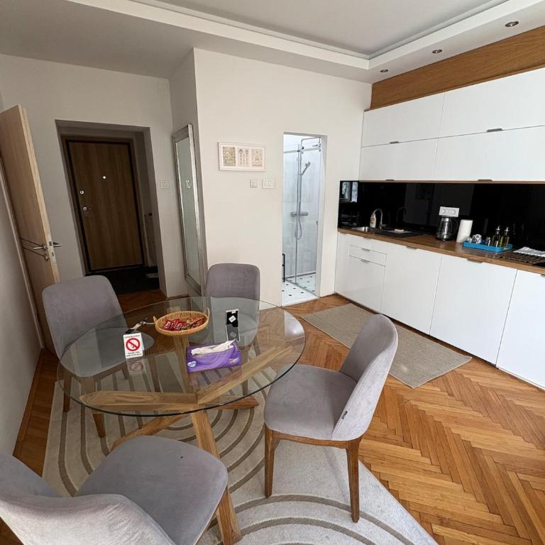 Belgrade Homely Corner - Two-Bedroom Apartment - 5