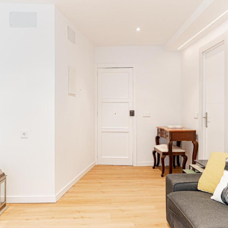 Lonja Old Town Apartment, minimum stay 30 nights, by PriorityVillas - Apartamento con vistas a la ciudad - 15