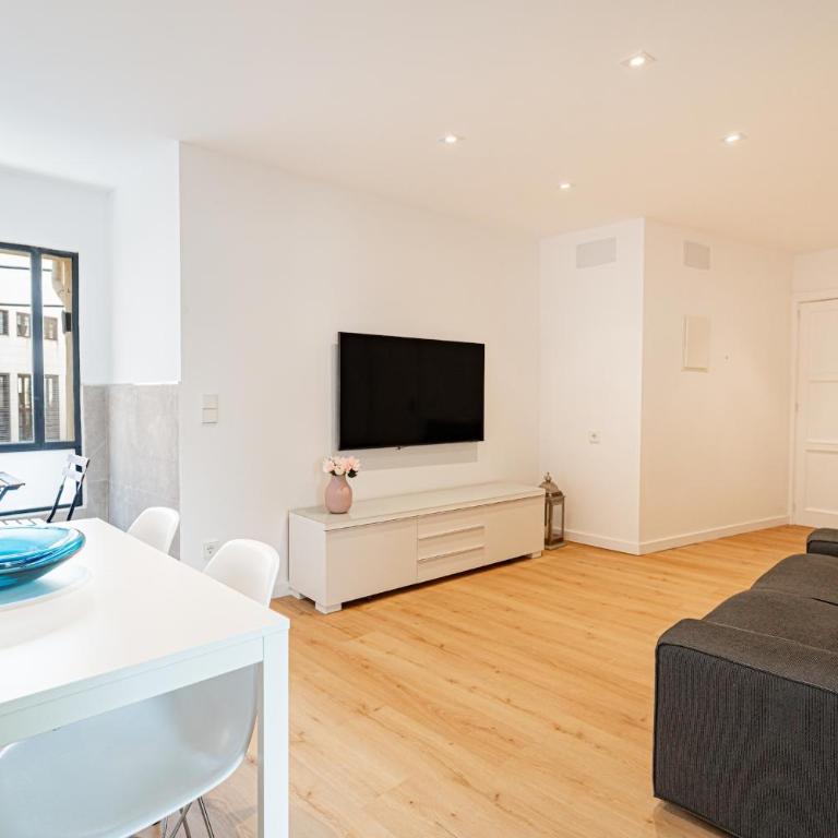 Lonja Old Town Apartment, minimum stay 30 nights, by PriorityVillas - Apartamento con vistas a la ciudad - 4