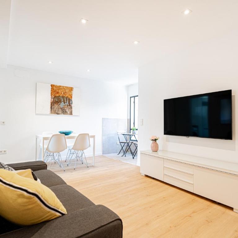Lonja Old Town Apartment, minimum stay 30 nights, by PriorityVillas - Apartamento con vistas a la ciudad - 13