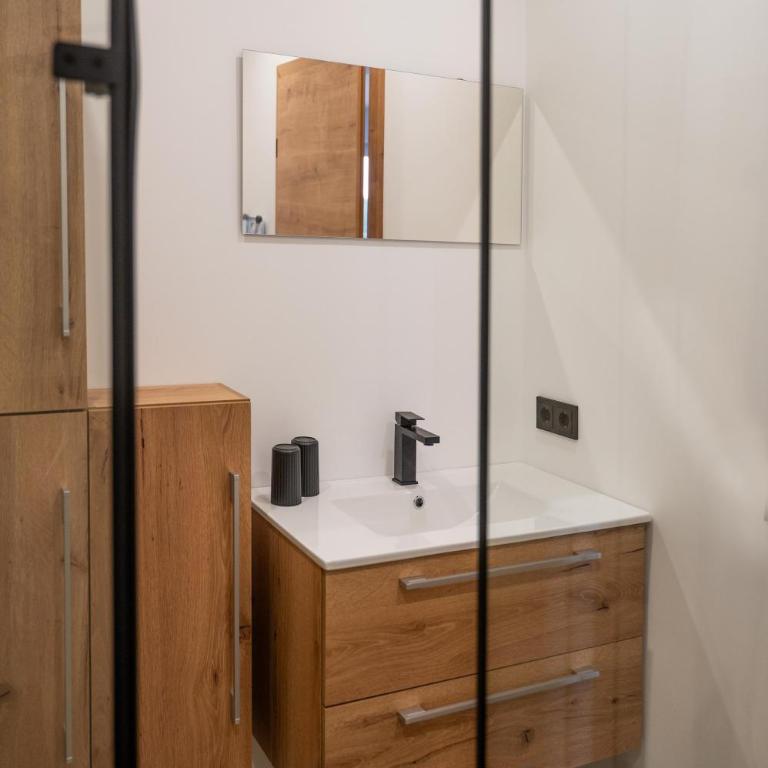 Moderne Ferienwohnung nahe Salzburg & Eugendorf - Apartment - 21