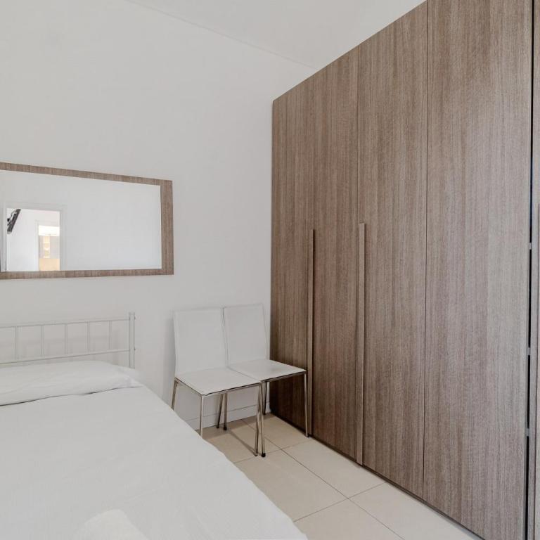 GuestHost - Carlotta & Ginevra Bright Flats near the Hospital - Appartamento Standard con 1 Camera da Letto - 14