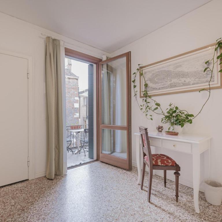 Santo Stefano Palace - Appartamento Premium con 3 Camere da Letto e Balcone - 13