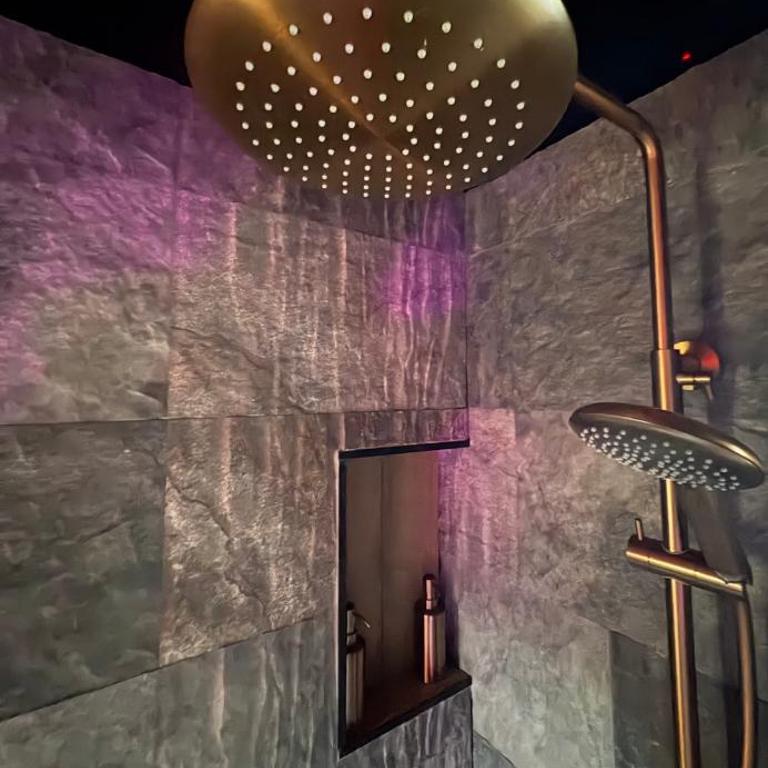 dark love suite avec Jacuzzi Privatif - One-Bedroom Apartment - 15