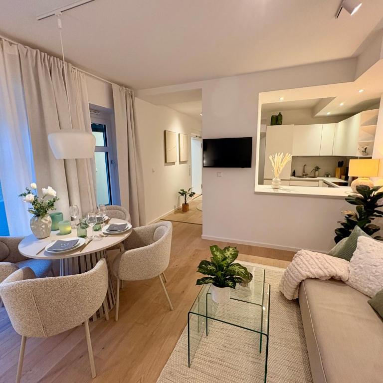 Cozy Apartment with Kitchen and Open Living - Appartamento con 1 Camera da Letto - 14