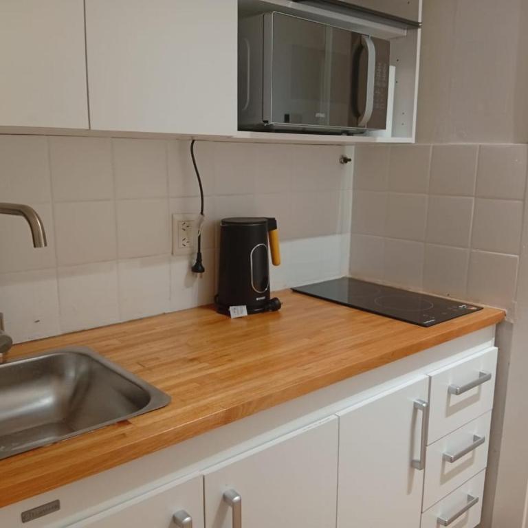 Amplio Luminoso Bien Equipado en el Centro de Buenos Aires - Apartamento de 1 dormitorio - 6