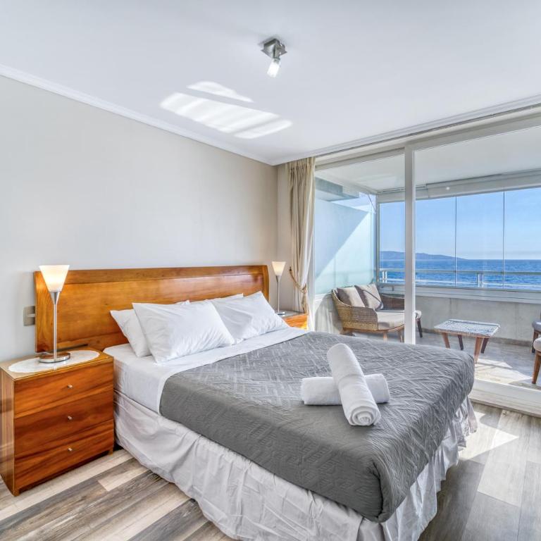 Pacific Terrace 4 Guests & Parking - Two-Bedroom Apartment - 4