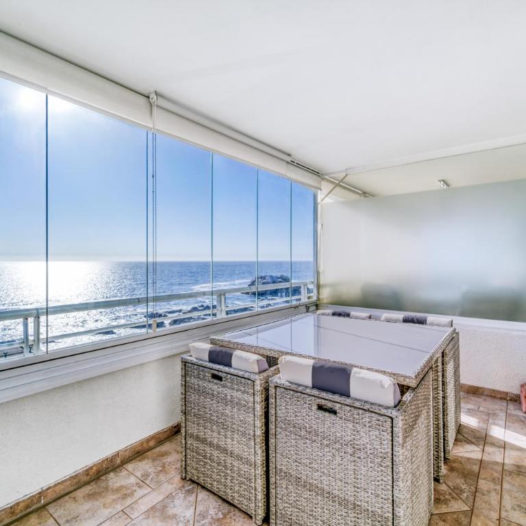 Pacific Terrace 4 Guests & Parking - Two-Bedroom Apartment - 7