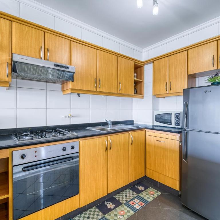 Pacific Terrace 4 Guests & Parking - Two-Bedroom Apartment - 9