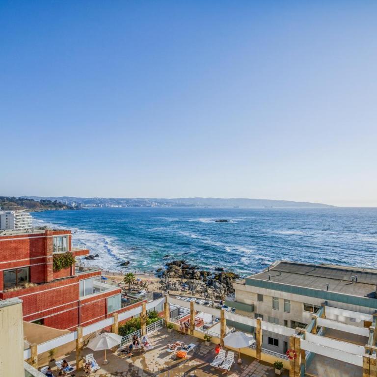 Pacific Terrace 4 Guests & Parking - Two-Bedroom Apartment - 15