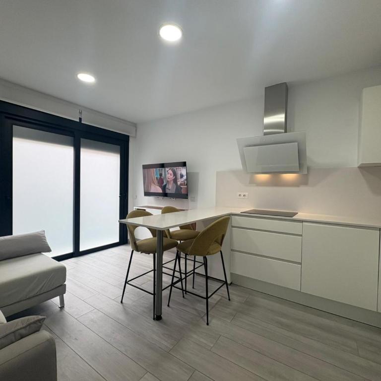 AC2b - Apartamento de 2 dormitorios con balcón - 15