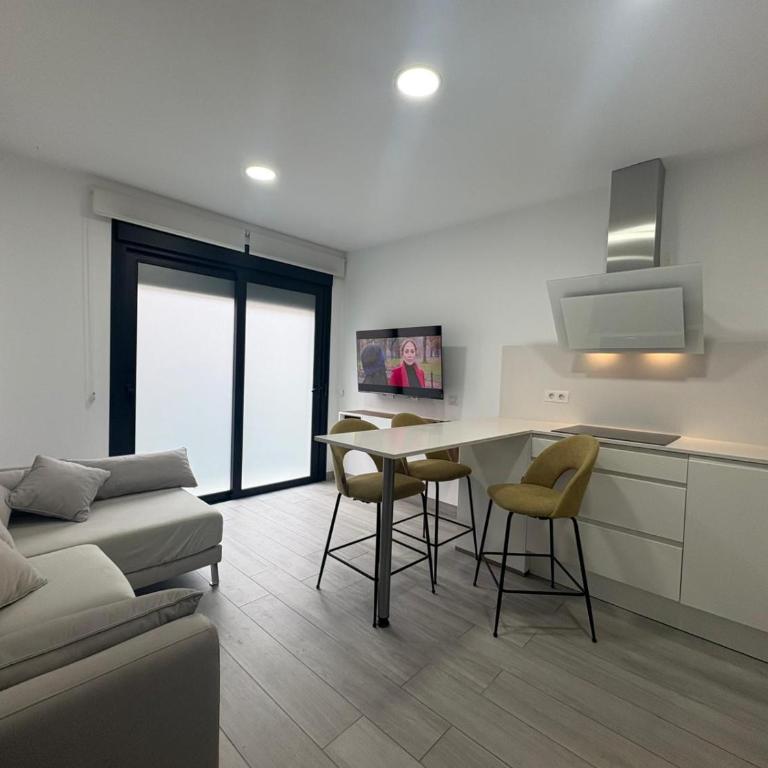 AC2b - Apartamento de 2 dormitorios con balcón - 13