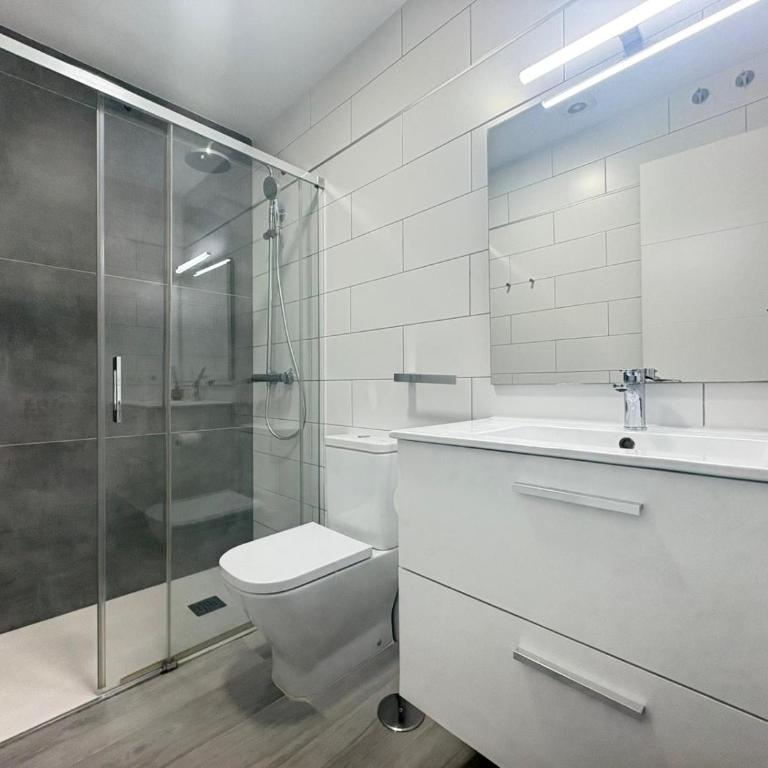 AC2b - Apartamento de 2 dormitorios con balcón - 25