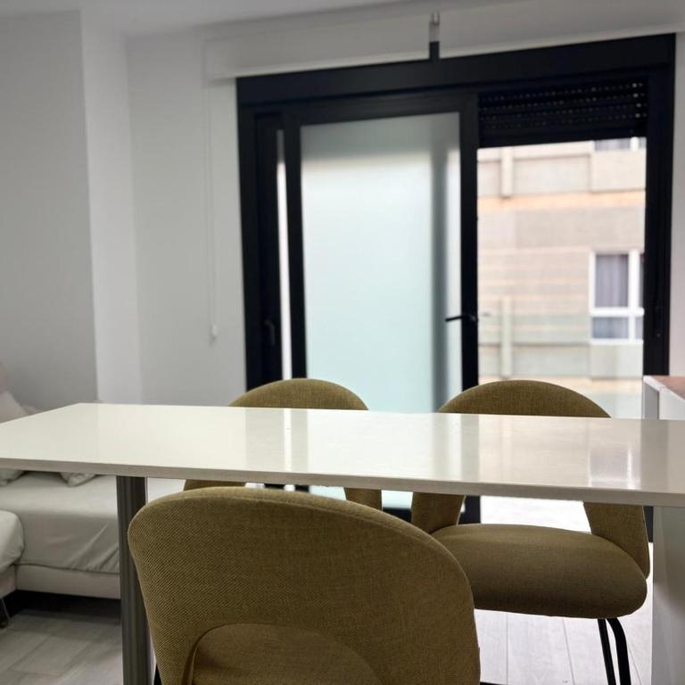 AC2b - Apartamento de 2 dormitorios con balcón - 34