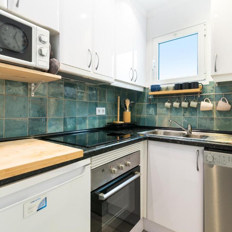 Home2Book Boutique City Studio with Balcony - Estudio - 9