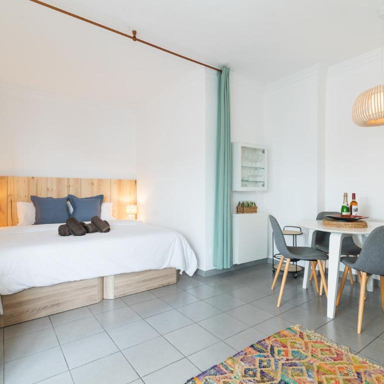 Home2Book Boutique City Studio with Balcony - Estudio - 14